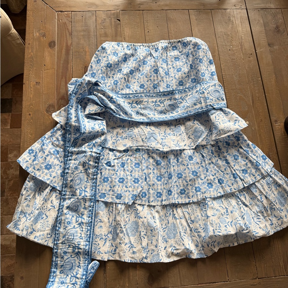Chic Blue Floral Mini Dress